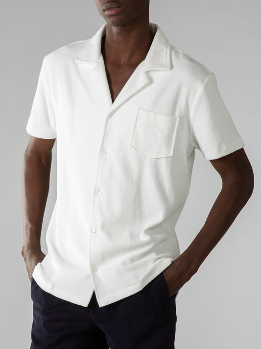 Shirts for men with camp collar and short sleeves, button up front