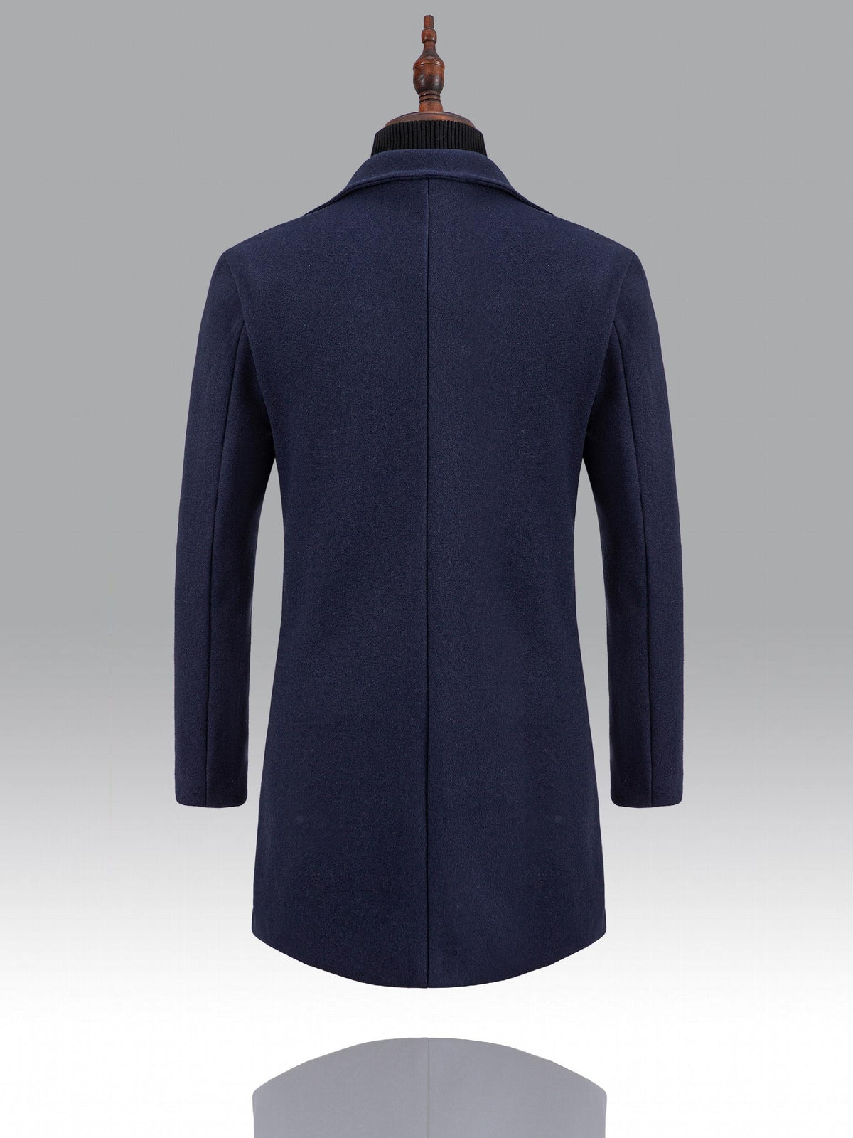 Single breasted coat for men with lapel collar and mid length fit