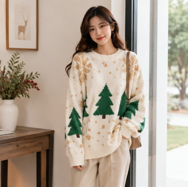 Womens christmas sweater with crew neck and snowflake pattern, oversized fit