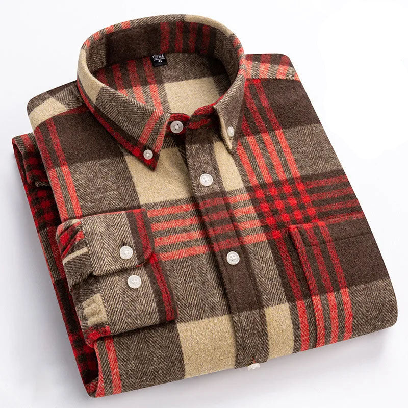 Flannel shirt for men with button down collar, chest pocket and tailored fit