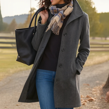 Single breasted coat for women with collar and button front