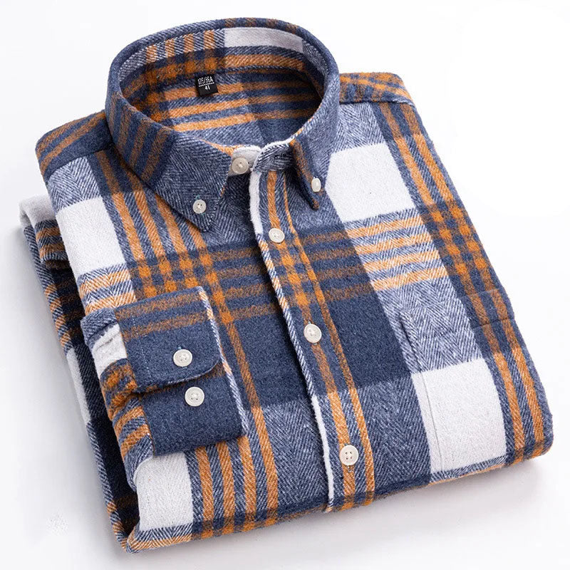 Flannel shirt for men with button down collar, chest pocket and tailored fit