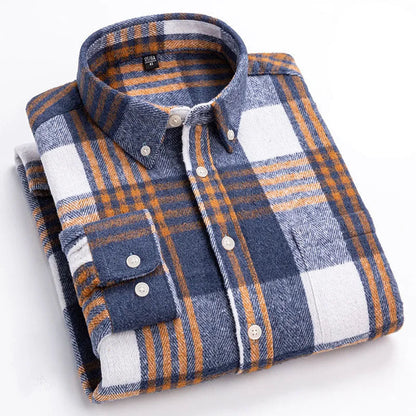 Flannel shirt for men with button down collar, chest pocket and tailored fit