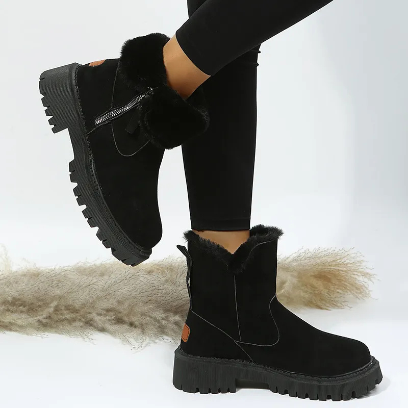 Women's winter boots with side zip, round toe and block heel, ankle height
