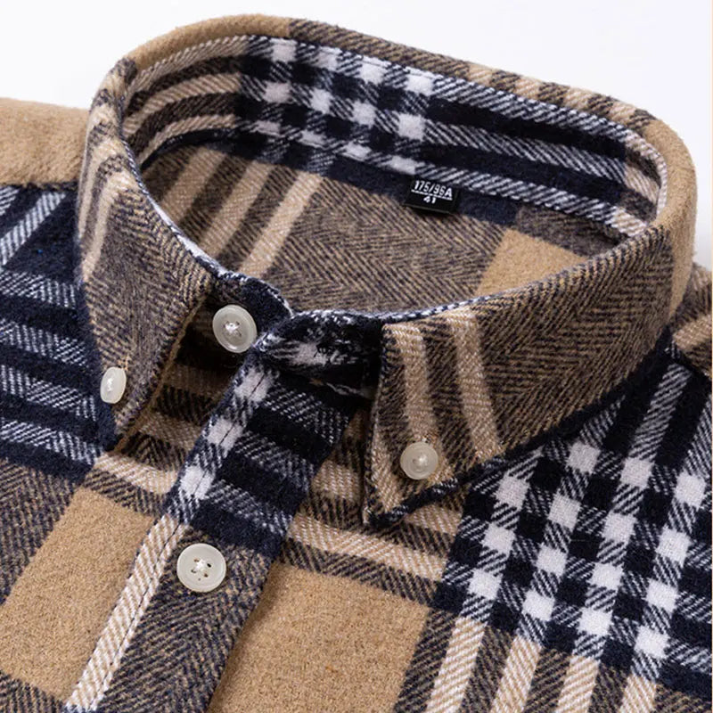 Flannel shirt for men with button down collar, chest pocket and tailored fit