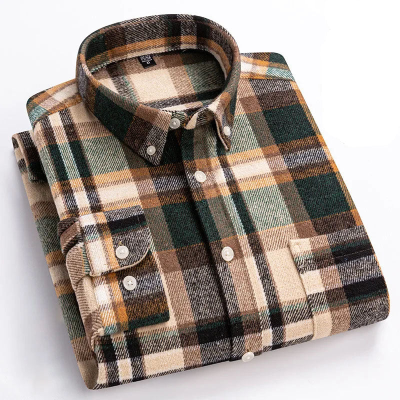 Flannel shirt for men with button down collar, chest pocket and tailored fit