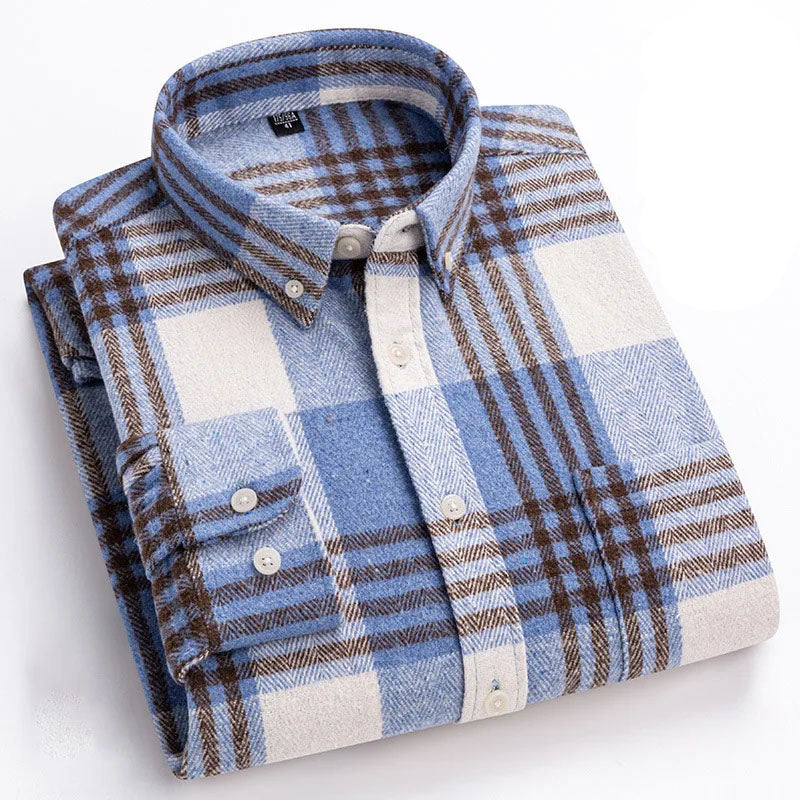 Flannel shirt for men with button down collar, chest pocket and tailored fit