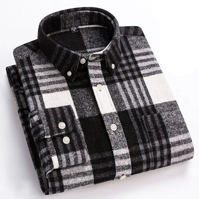 Flannel shirt for men with button down collar, chest pocket and tailored fit