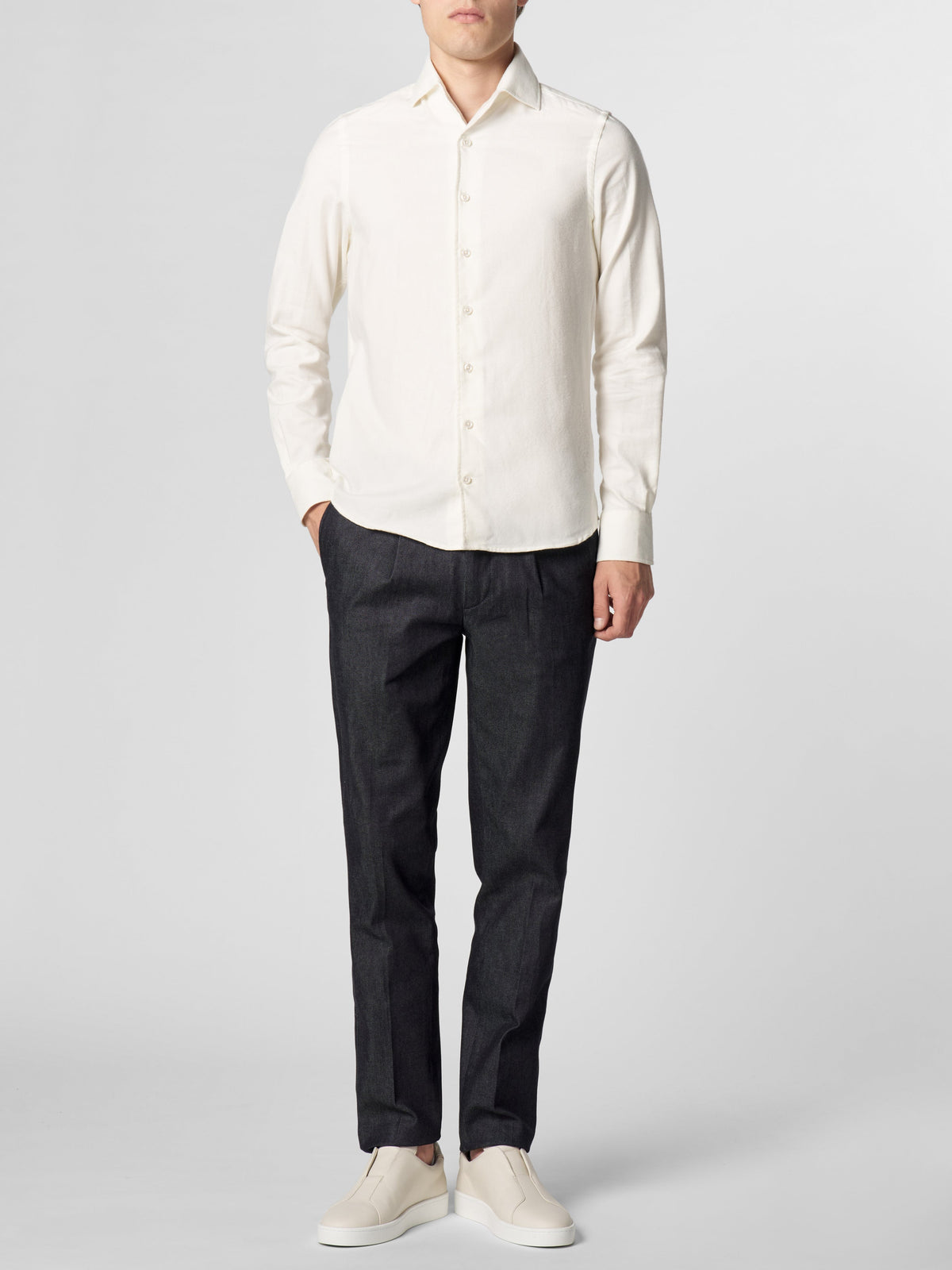 Flannel button up shirt for men with long sleeve and spread collar