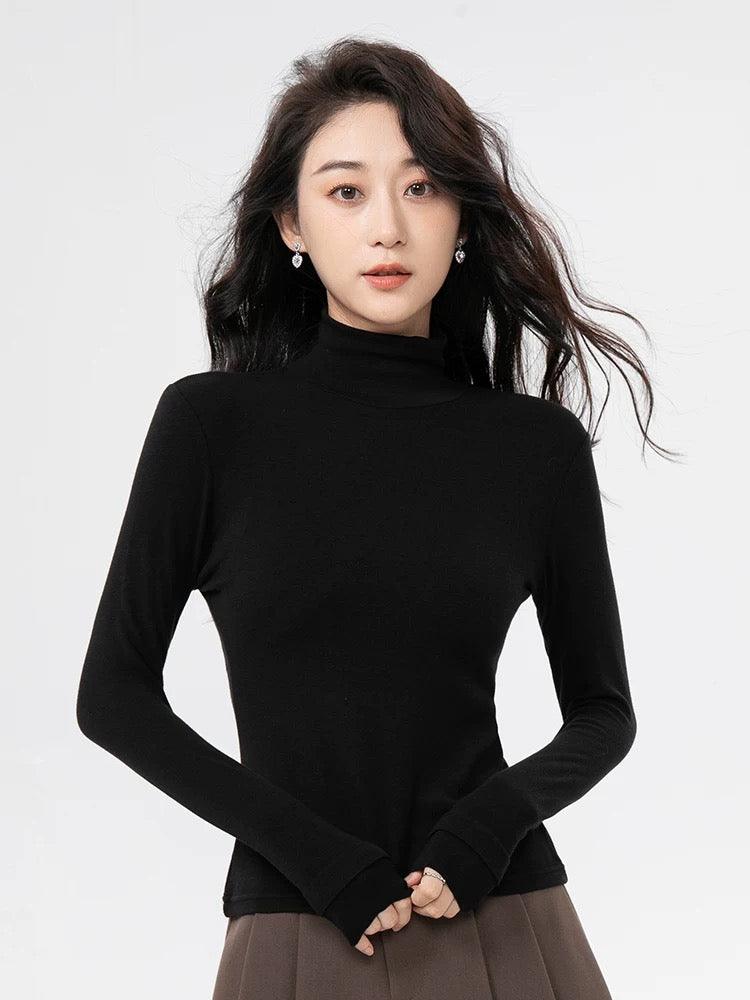 Women's sweaters, ribbed turtleneck with fleece lining and chain detail