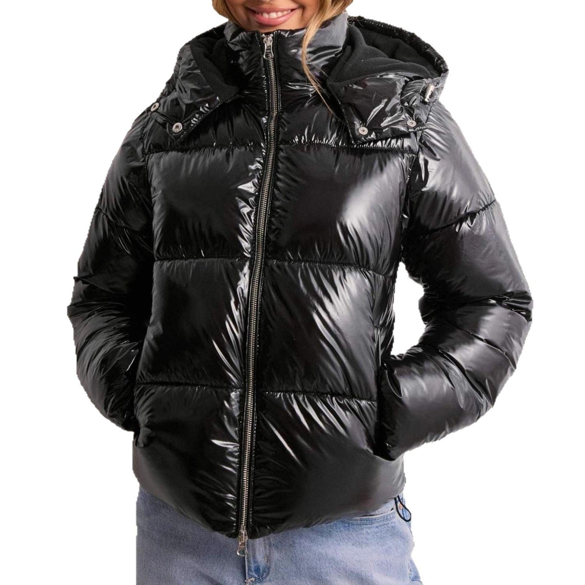 Womens puffer jacket with adjustable hood, elasticated cuffs and zip pockets