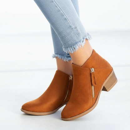 Chelsea boots for women with block heel and side zip