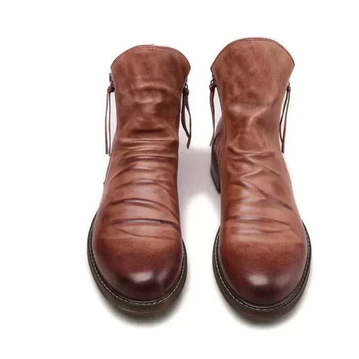 Men's boots with side zip, round toe and block heel