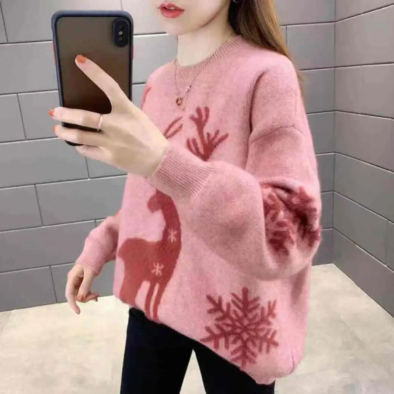 Womens christmas sweater with reindeer and snowflake design, oversized fit, ribbed cuffs