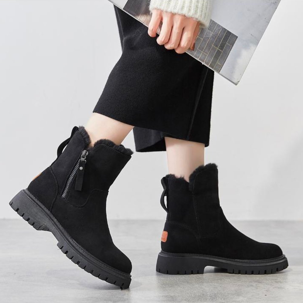 Women's winter boots with side zip and chunky platform sole
