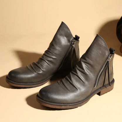 Men's boots with side zip, round toe and block heel