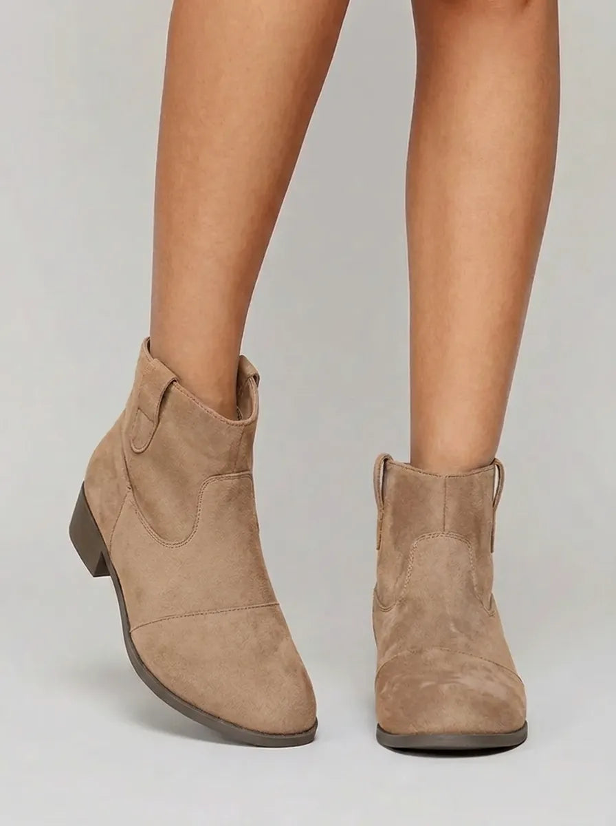 Chelsea boots for women with block heel and western stitching