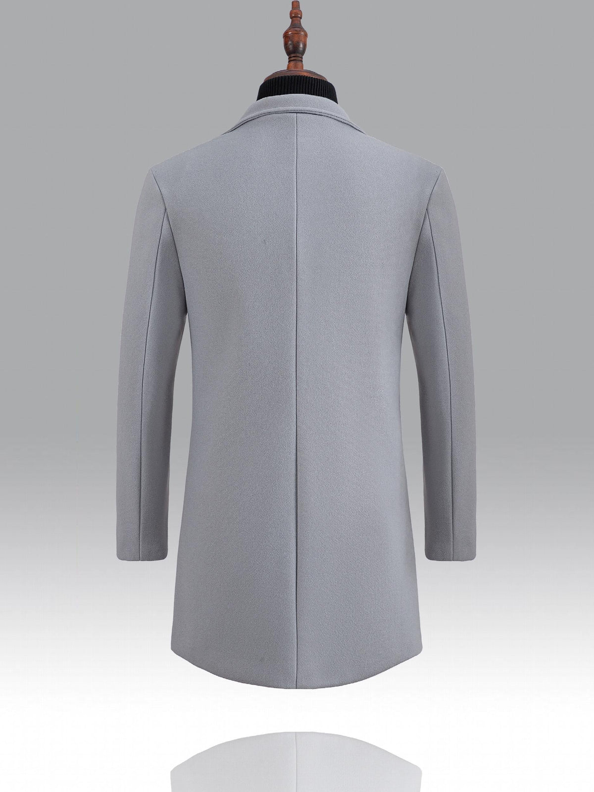 Single breasted coat for men with lapel collar and mid length fit