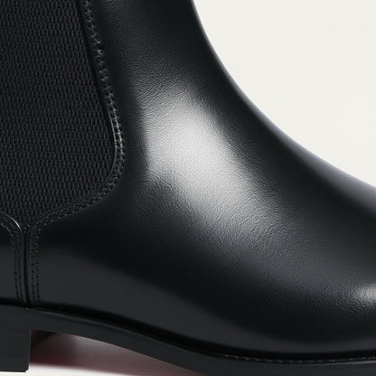 Chelsea boots for men with cap toe and pull tab, slip on ankle boots