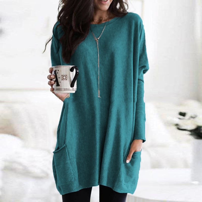 Sweater dress for women with front patch pockets, oversized fit and crew neck