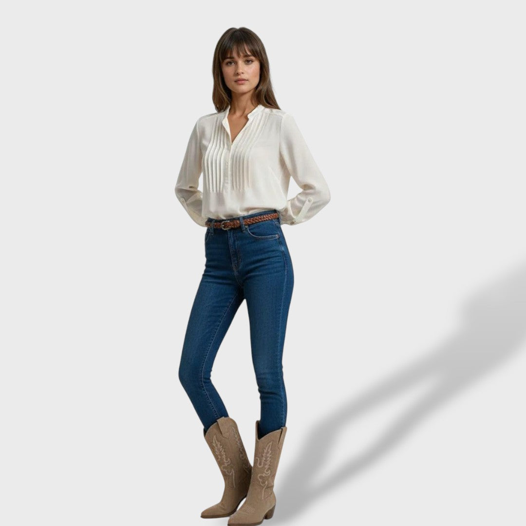 Cowboy boots for women with western embroidery and block heel